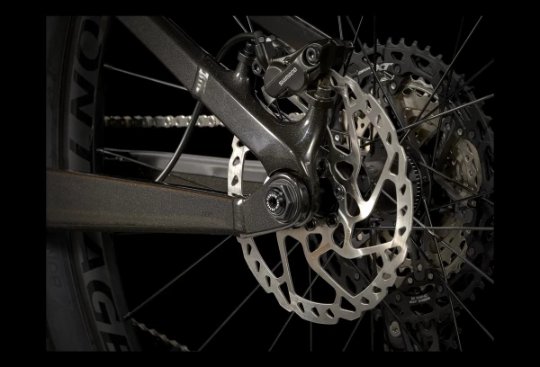 VTT Tout Suspendu Trek Fuel EX 8 29'' Shimano XT 12V Rage Red To Dnister Black Fade 2023 5 VTT Tout Suspendu Trek Fuel EX 8 29'' Shimano XT 12V Rage Red To Dnister Black Fade 2023 – Image 5