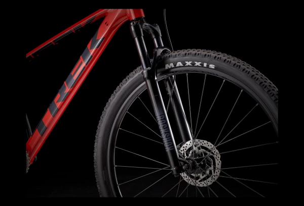 VTT Semi Rigide Trek Marlin 8 Sram SX 12V 26'' Rouge Radioactive / Bleu Nautical 2023 4 VTT Semi Rigide Trek Marlin 8 Sram SX 12V 26'' Rouge Radioactive / Bleu Nautical 2023 – Image 4